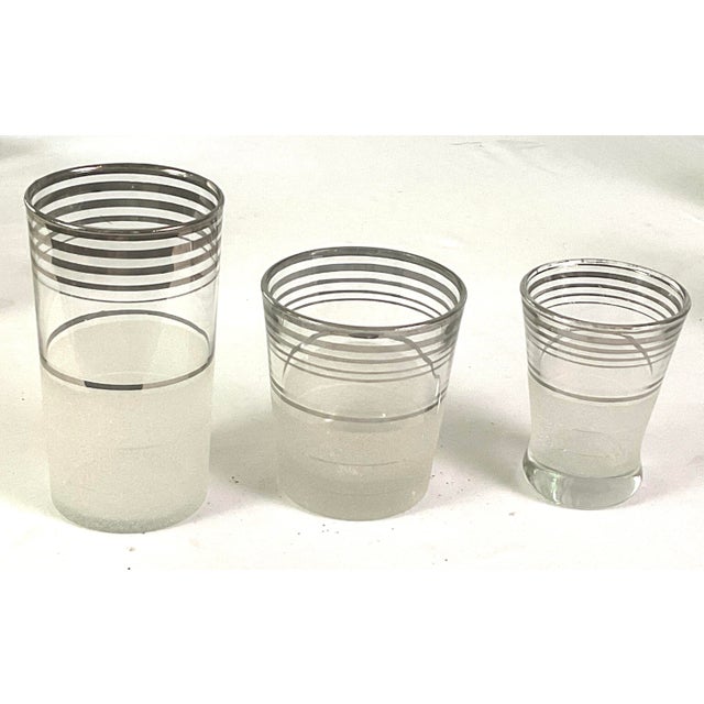 1960s 1960s Macbeth-Evans Glass Co,-Mid-Century Art Deco, Silver Banded, Textured and Frosted Ice Bucket and Assorted Glasses – 12 Pieces in All For Sale - Image 5 of 6