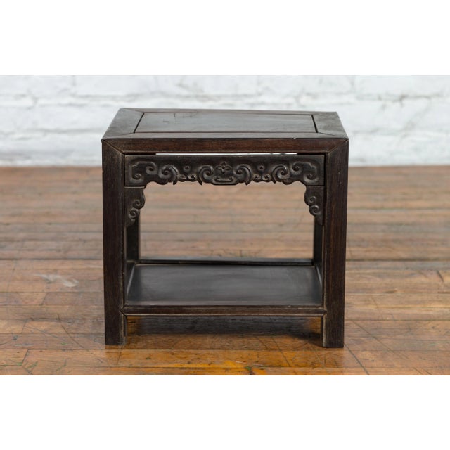Early 20th Century Chinese Late Qing Dynasty 1900s Stool with Cloud-Carved Apron and Lower Shelf For Sale - Image 5 of 13