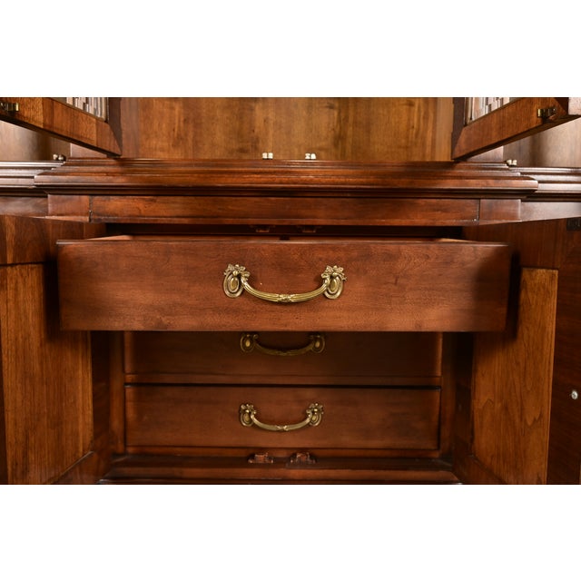 Brown Baker Furniture Style French Regency Carved Walnut Lighted Breakfront Bookcase Cabinet For Sale - Image 8 of 12