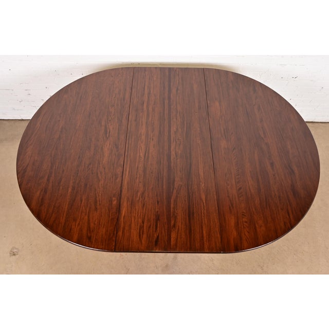 1970s Skovby Danish Modern Sculpted Rosewood Extension Dining Table, Newly Refinished For Sale - Image 5 of 14