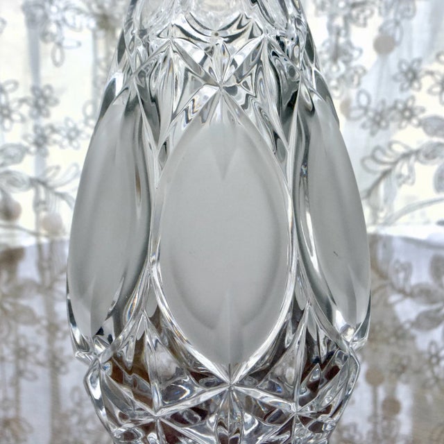 Early 20th Century Early 20th Century Crystal Decanter With Uranium Glass Stopper – Victorian Bristol Opaline Yellow Vaseline Glass For Sale - Image 5 of 7