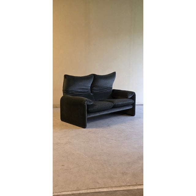 Maralunga 2-Seater Sofa in Black and Grey Velvet Fabric from Cassina, 1980s, in Flawless conditions. Designed 1980 to 1989...