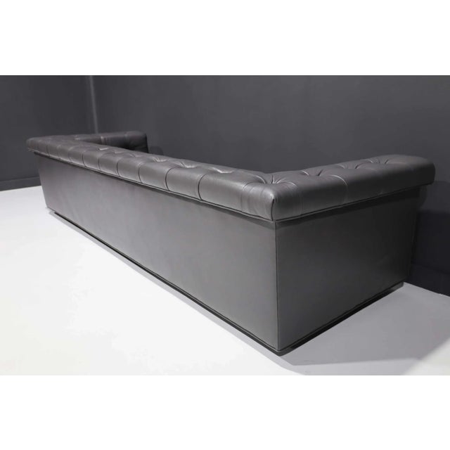 Mid 20th Century Edward Wormley for Dunbar Party Sofa Model 5407 in Dark Gray Leather For Sale - Image 5 of 7