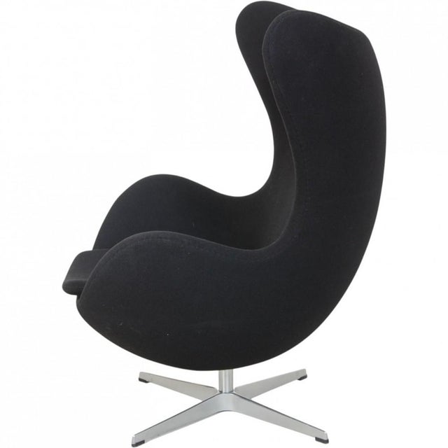 Vintage Egg Chair in Black Fabric by Arne Jacobsen, 2000s For Sale - Image 10 of 13