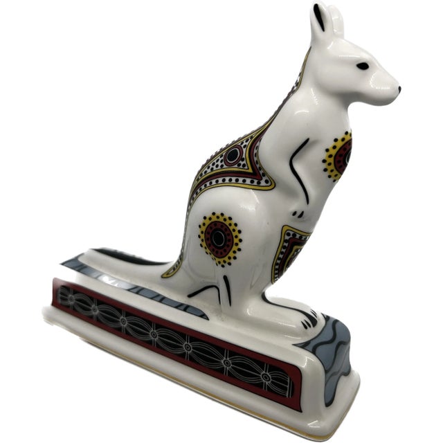 Wedgwood Vintage 1990s English Wedgwood Noah’s Ark Kangaroo Porcelain Figurine For Sale - Image 4 of 8