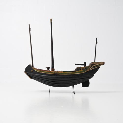 Scale Model of an Ancient Chinees Vessel For Sale - Image 3 of 18