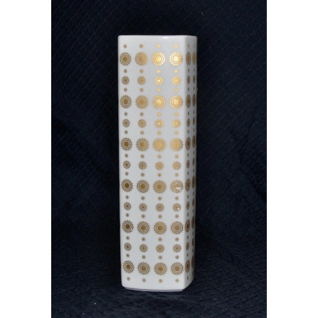 Porcelain Vase H & C Sels Bavaria Heinrich, 1970s, in Very Good conditions. Designed 1970 to 1979 This piece has an...