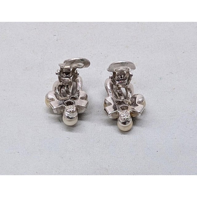 Metal Vintage Pennino Rhodium Plated Clear Rhinestone & Faux-Pearl Clip Earrings-2 Pieces For Sale - Image 7 of 7