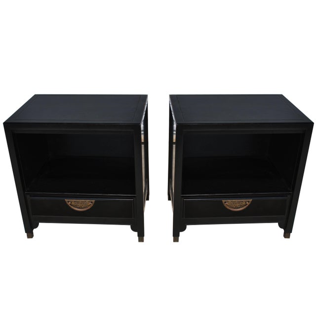 1960s Pair of Ebonized Chin Hua Mid-Century Nightstands by Century For Sale - Image 5 of 5