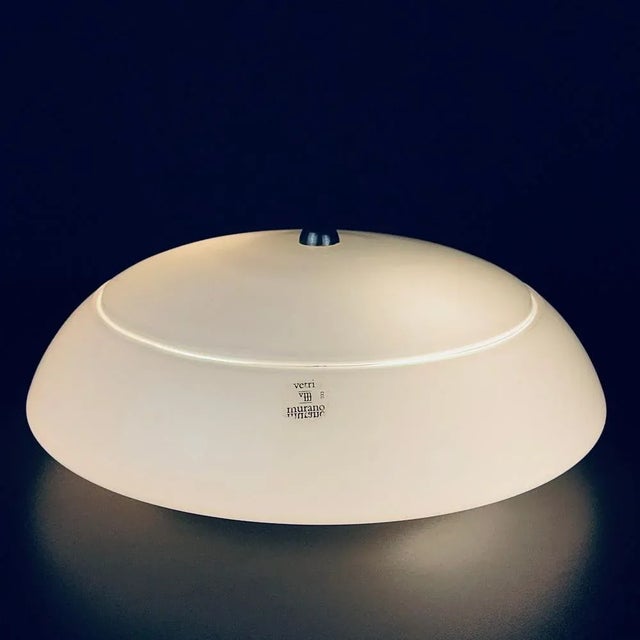 Behold the extraordinary Vetri Murano 033, a captivating Murano glass lamp crafted by the renowned Italian atelier,...