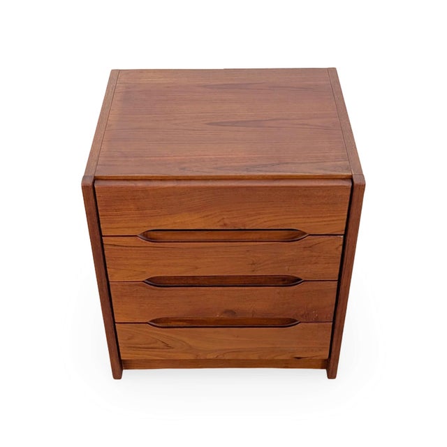 Mid-Century Modern Teak Chest of Drawers by E.W. Bach For Sale - Image 10 of 10