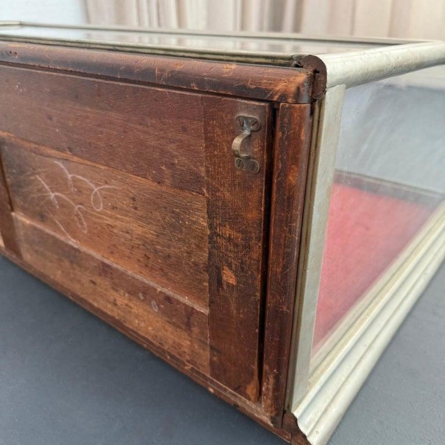 Antique Curved Glass Nickel Plated Countertop Display Case For Sale - Image 10 of 11
