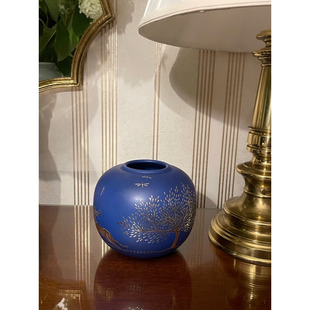 Emilia Castillo 1993 Plata Pura Cobalt Blue Porcelain & Pure Silver Overlay 6” Wildlife Vase. For Sale - Image 9 of 12