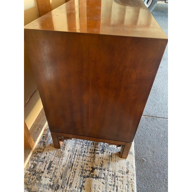 1960s 1960s Vintage Drexel Heritage Dynasty Buffet Walnut Burl Sideboard For Sale - Image 5 of 12