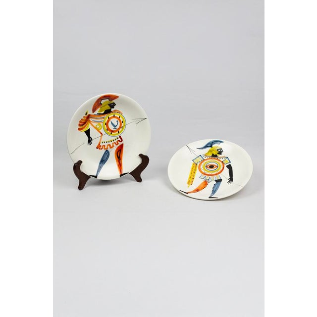 Hand-Painted Glazed Earthenware Plate with Eye-Shield Hoplite by Roger Capron for Vallauris, 1955-1960 For Sale - Image 12 of 13