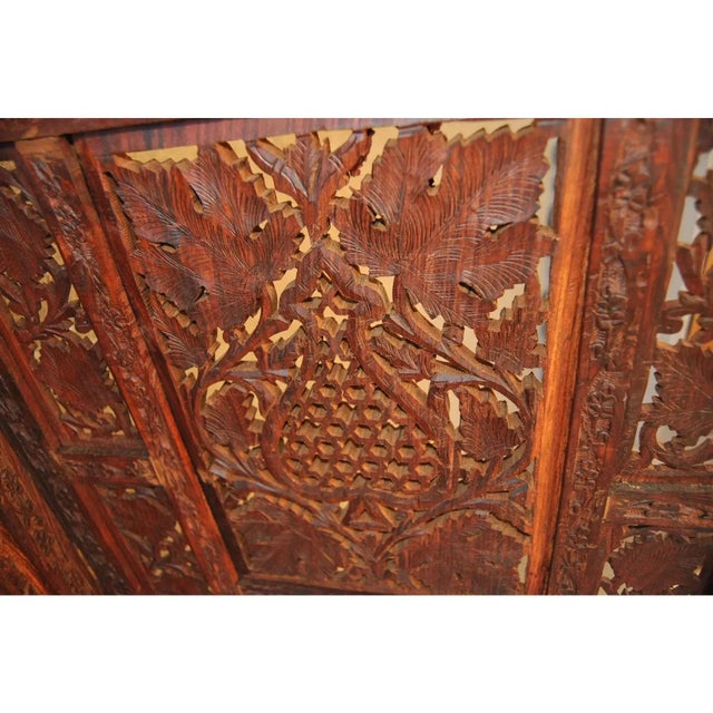 1920s Hindu Jali Antique Carved Teak Wood Arabesque Floral Motifs Screen Room Divider For Sale - Image 5 of 10