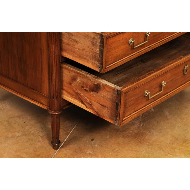 French Louis XVI Period 1790s Walnut Three Drawer Commode with Fluted Side Posts For Sale - Image 9 of 12