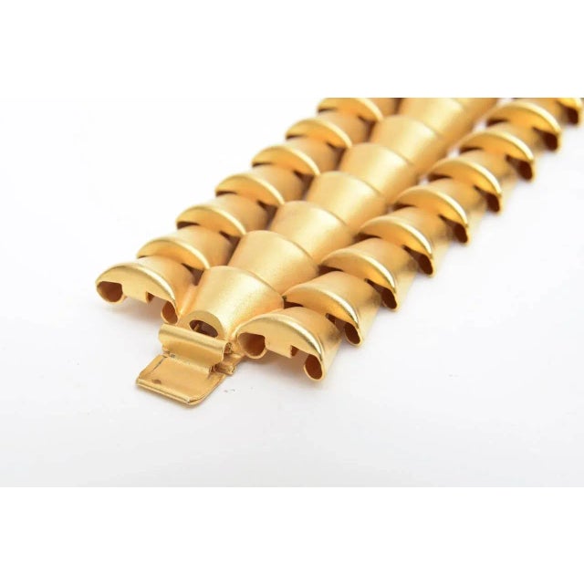 1980s Vintage Signed Marcy Feld Gold Plated 3 Row Cuff Bracelet 80's For Sale - Image 5 of 10