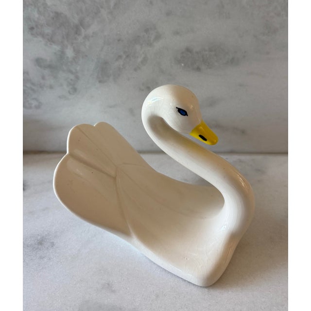 Vintage ceramic towel holder in the shape of a swan. Cute addition to children's bath or guest bathroom.