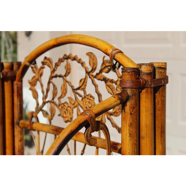 1980s Vintage French Bamboo & Rattan Folding Étagère - Mid-Century Modern Style With Elegant Metal Accents For Sale - Image 9 of 13