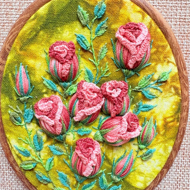2020s 3d Rose Stumpwork Embroidery Art, Framed Botanical Sculpture, Handmade Floral Wall Decor For Sale - Image 5 of 12