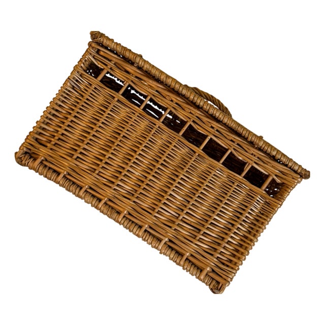 Vintage Carrying Basket in Wicker For Sale