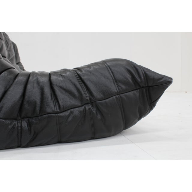 Black Vintage Togo Three-Seater Sofa in Black Leather by Michel Ducaroy for Ligne Roset, 1991 For Sale - Image 8 of 11