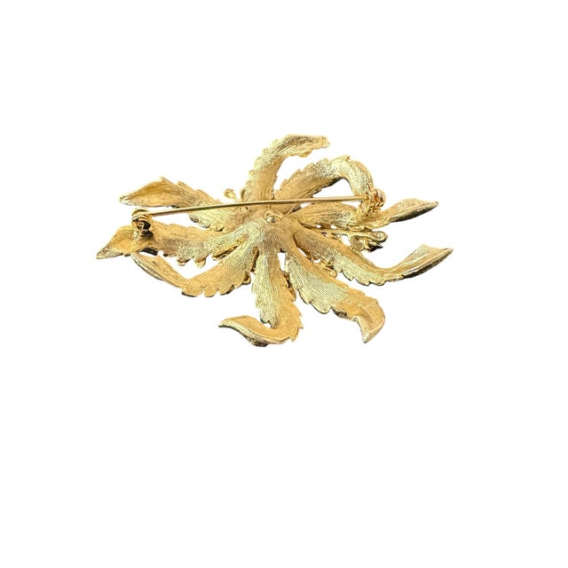 Vintage Gold Poinsettia Large Floral Brooch For Sale - Image 6 of 9