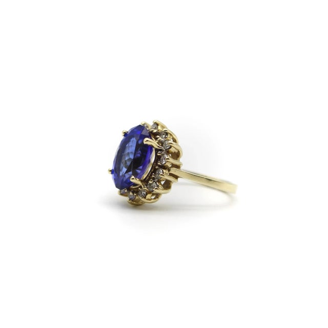 Contemporary Vintage 14K Gold 7 Carat Tanzanite and Diamond Halo Ring by LeVian Size 7 For Sale - Image 3 of 8