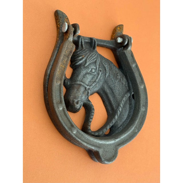 American Vintage Cast Iron Horse Head and Horseshoe Door Knocker For Sale - Image 3 of 6