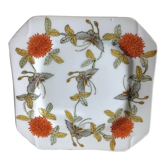 This lovely octagonal-shaped handpainted decorative plate is one that could easily jump-start your rooms interior decor...