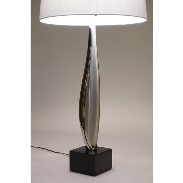 Metal Large Laurel Chrome Modern Atomic Space Age Form Sculpture Table Lamp 1960 For Sale - Image 7 of 11