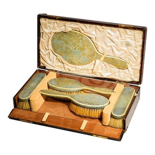 Rare Antique English Shagreen Vanity Set c.1920, Goldsmiths & Silversmiths London, 5-Piece Boxed Dressing Set Brushes Mirror For Sale