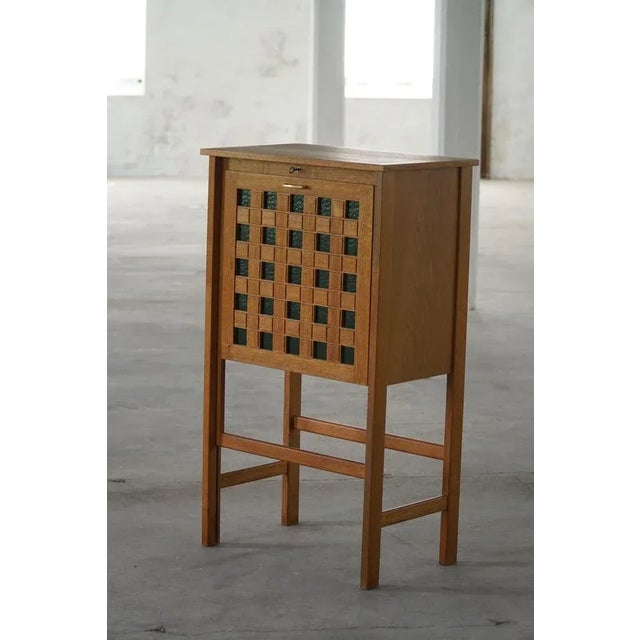 Mid-Century Modern Danish Bar Cabinet in Oak with Green Glass, 1960s For Sale - Image 14 of 18