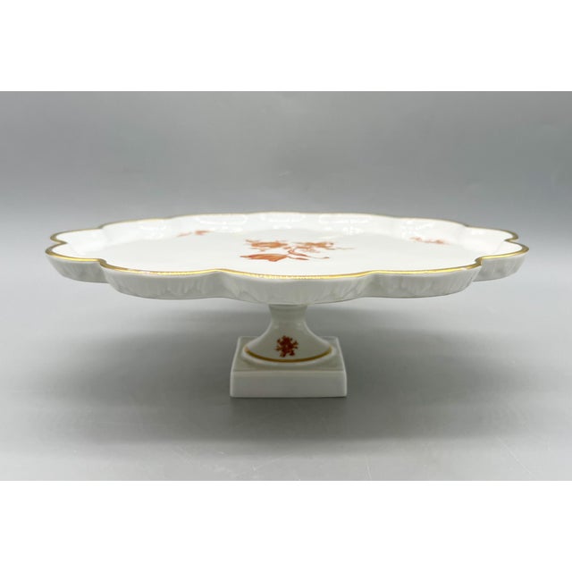 French Provincial Vintage Limoges France Porcelain Pedestal Cake Stand With Matching Server – Gilt Scalloped Edge For Sale - Image 3 of 16