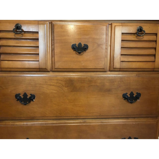 Antique Early American Heywood Wakefield Style Chest Of Drawers