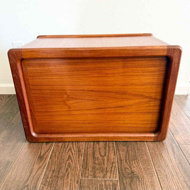 Wood Mid Century Danish Modern Model Dk-7480 by Kai Kristiansen for Vildbjerg Møbelfabrik Teak Side Table & Mobile Bar For Sale - Image 7 of 12