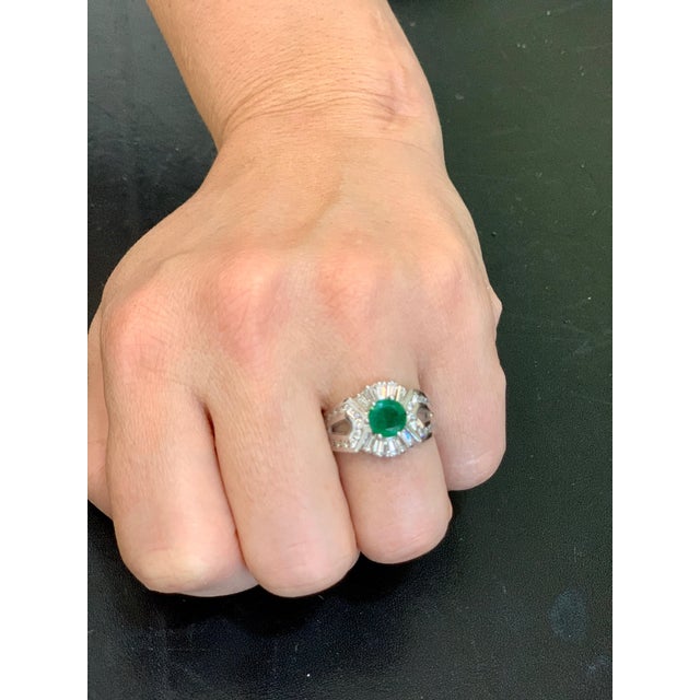 1.5 Carat Round Cut Emerald and 1.2 Carat Diamond Ring 18 Karat White Gold For Sale - Image 18 of 18