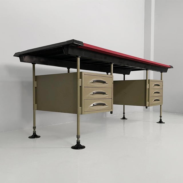 Mid-Century Modern Italian Red Metal, Leather, and Plastic Desk from BBPR Olivetti, 1960s For Sale - Image 3 of 18