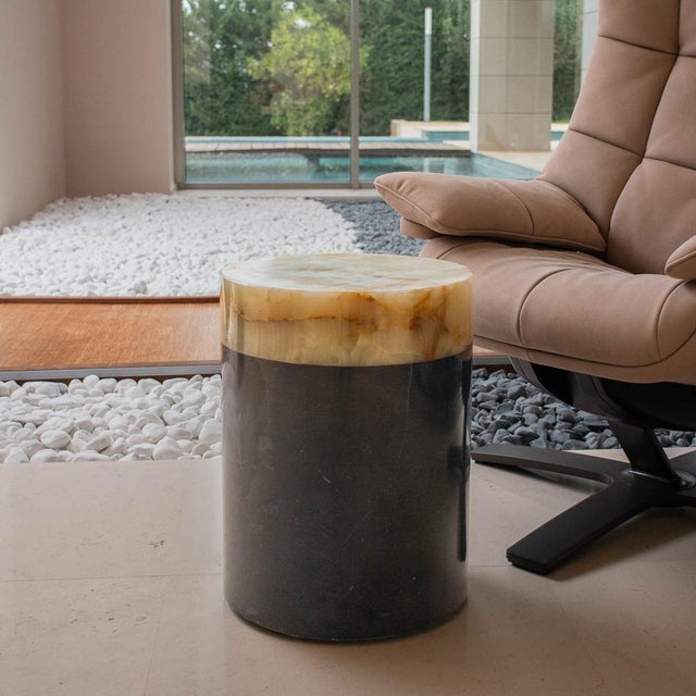 Round Black Marble and Onyx Side Table by Forzini For Sale - Image 4 of 8