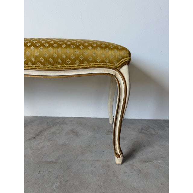 Wood Vintage Karges Louis XV-Style Painted & Gilt Cabriole Leg Upholstered Bench For Sale - Image 7 of 12