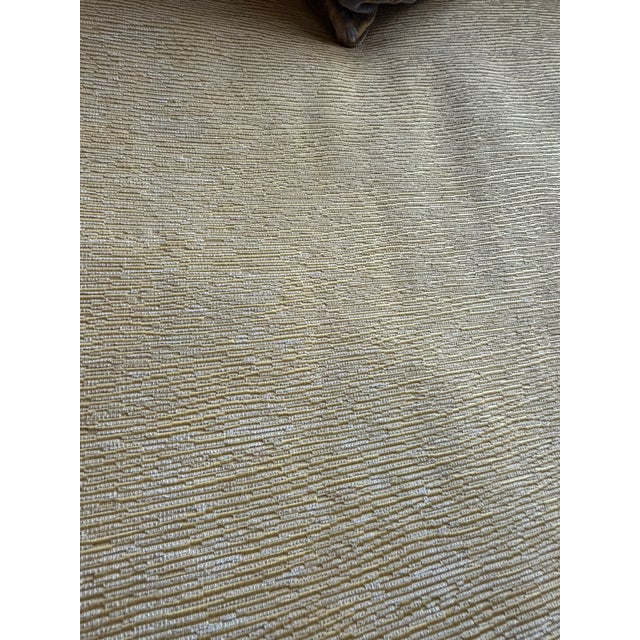 2000 - 2009 Luxury Custom Round Daybed Lounge Sofa in Textured Gold Upholstery- Luxury Designer Round Lounge Sofa For Sale - Image 5 of 5