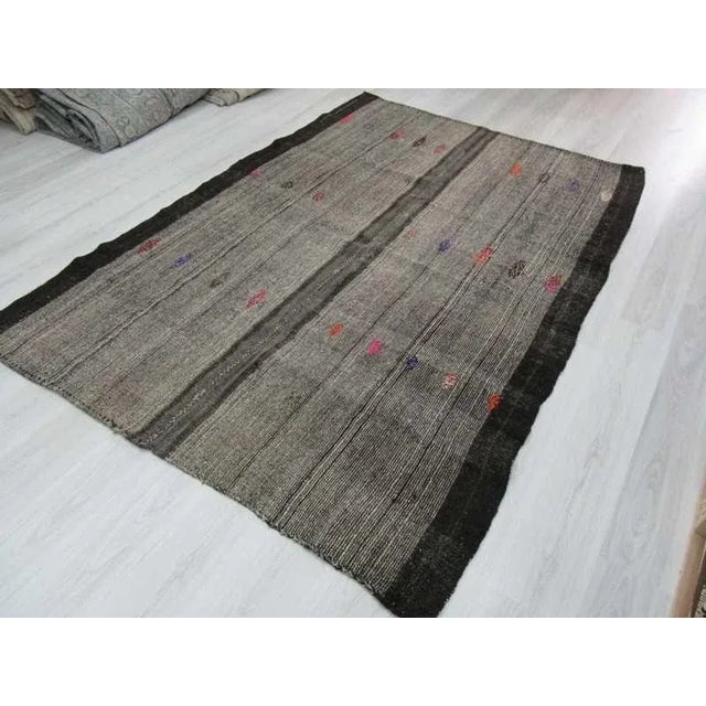 Mid 20th Century Vintage Turkish Kilim Embroidered Black & Gray Rug - 6′ × 8′5″ For Sale - Image 5 of 6