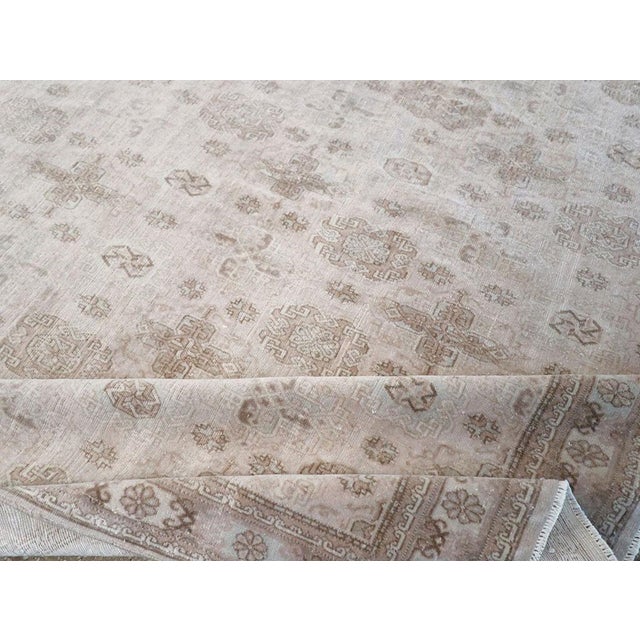 Galerie Shabab Collection Mid-20th Century Turkish Anatolian Accent Rug For Sale - Image 9 of 10