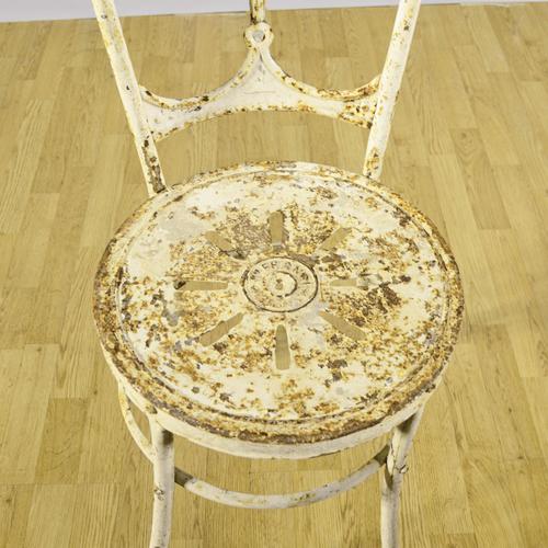 French White Iron Garden Chairs, 1900s, Set of 2 For Sale - Image 5 of 9