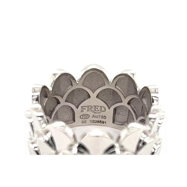 Metal Late 20th Century Fred of Paris 18k White Gold 12mm Wide 3 Tier Crown Band Ring - Size 7.25 For Sale - Image 7 of 8