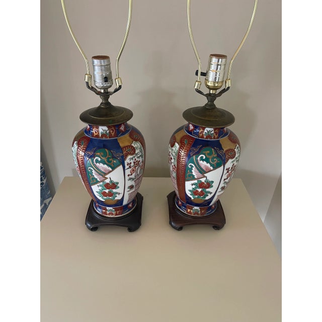 Early 20th Century Pair of Vintage Imari Style Porcelain Lamps For Sale - Image 5 of 13