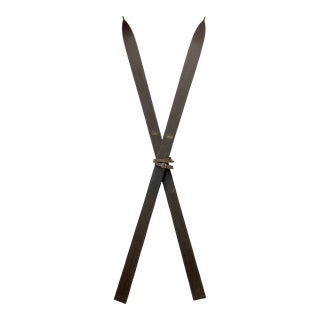 Circa 1940s Northland Pointed Tip Skis, Pair For Sale