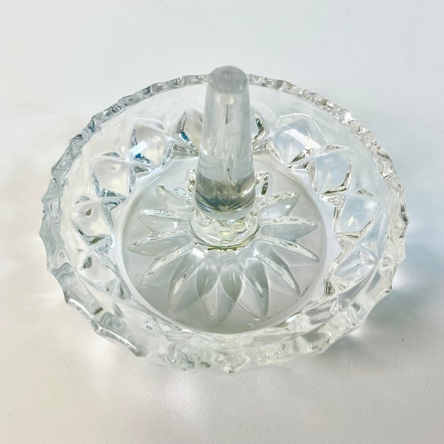 1970s 1970s Vintage Hollywood Regency Chippendale Cut Crystal Ring Holder, Starbust Design For Sale - Image 5 of 7