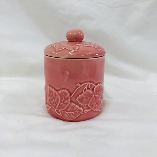 Pink Vintage Bordallo Pinherio Leaf Pattern Lidded Cachepot For Sale - Image 8 of 8